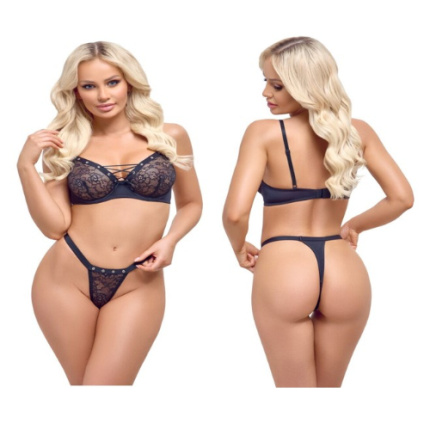 Underwired bra and thong in a set